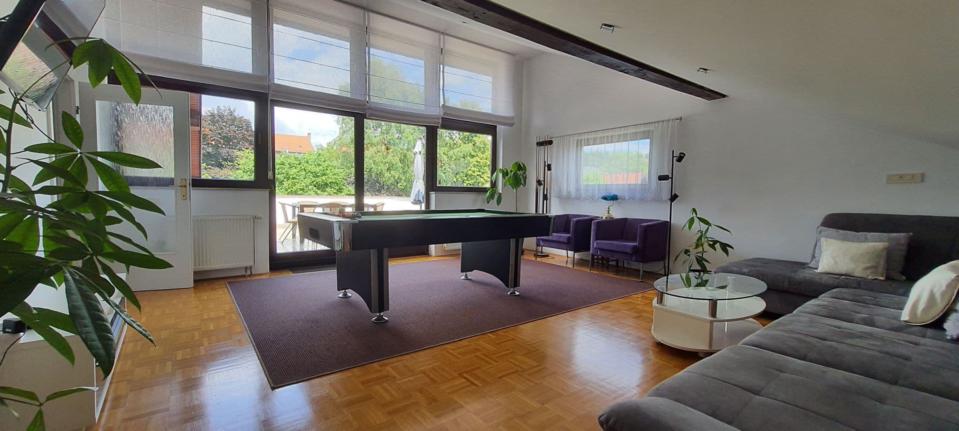 Apartment 3 - First Floor with Terrace: Spacious 120m² apartment with stunning 30m² terrace overlooking the Roman park, ideal for larger groups